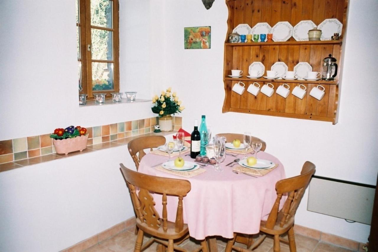 Beautiful 3-Bed Cottage In Passais-Villages Saint-Simeon  Bagian luar foto
